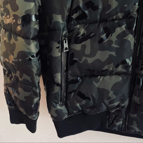 Guess Camo Print Hooded Puffer Jacket - Picture 10 of 12